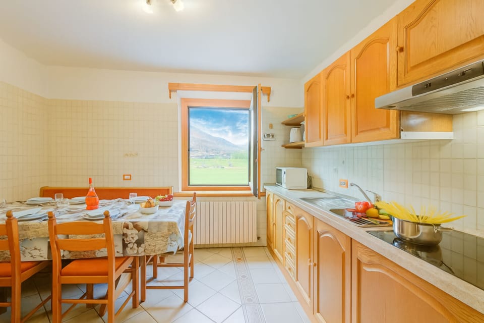Kitchen and dining area
