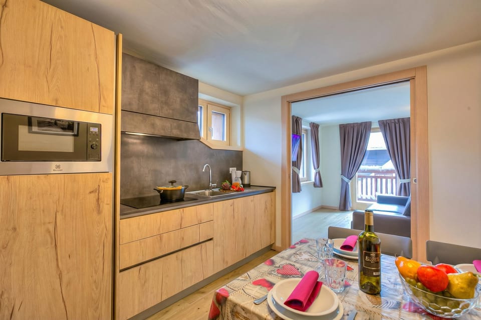 Kitchen and dining area