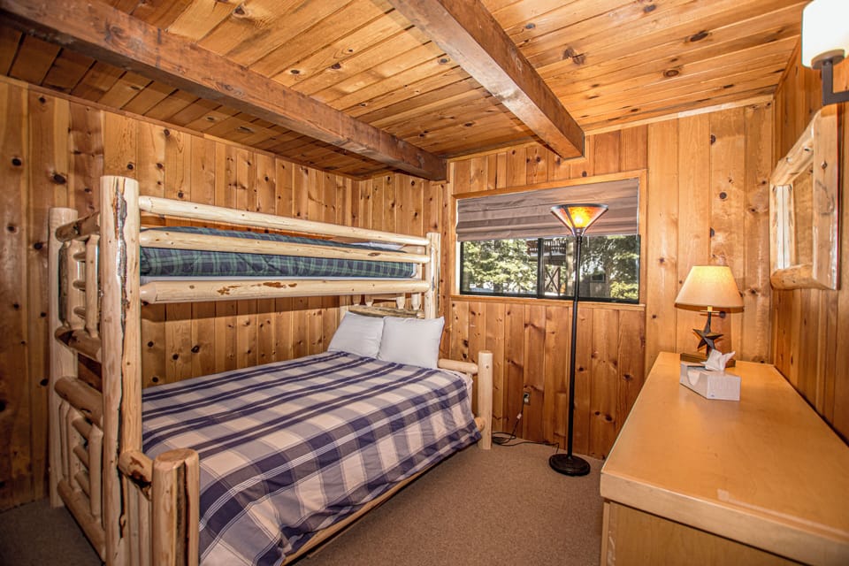 Edelweiss Escape - Bedroom 2 Downstairs
