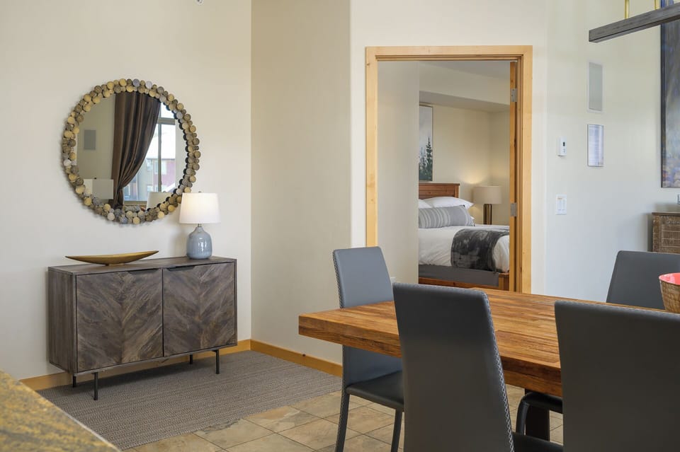 Entrance to the Primary King Suite