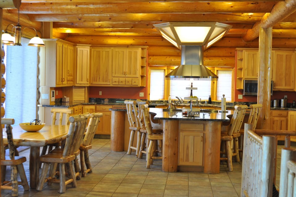 Large commercial kitchen. Seating for 25.