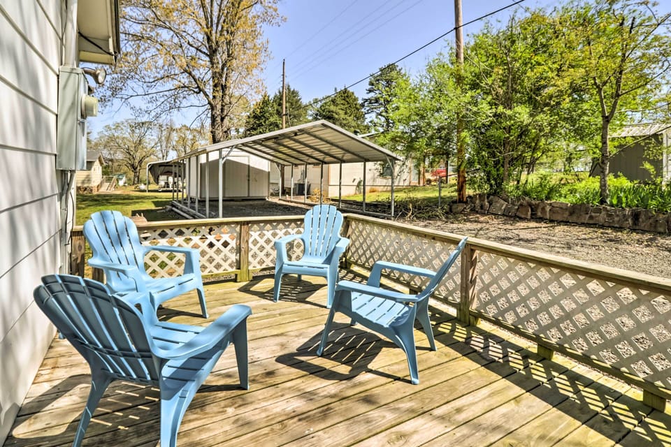 Deck | Outdoor Dining