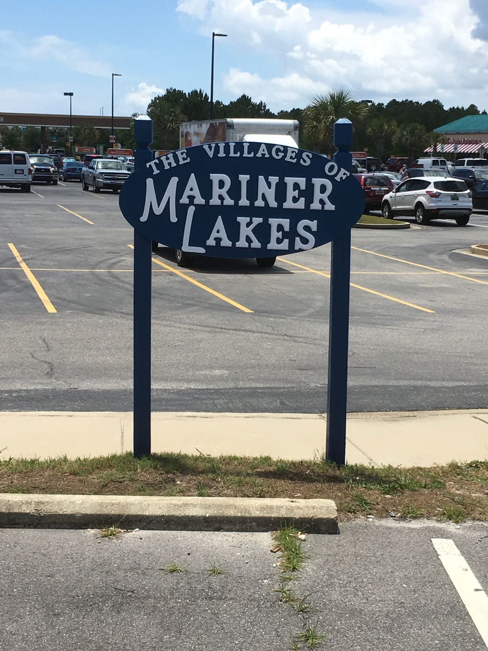 Parking for Mariner’s Lakes for private beach access 