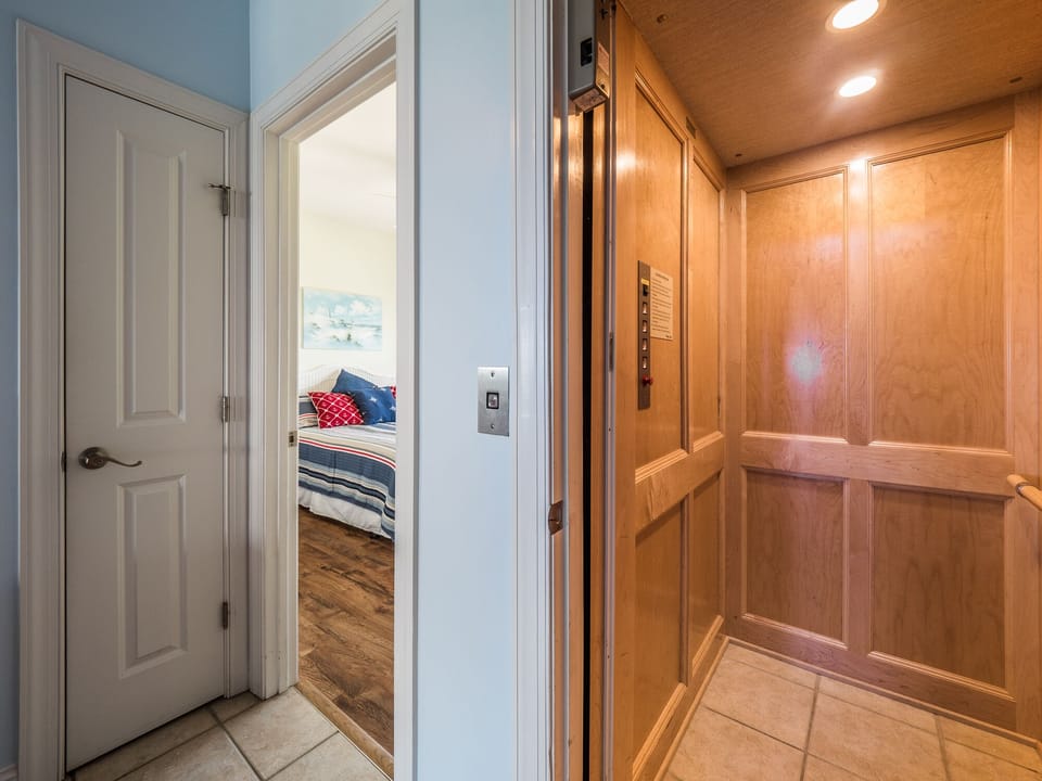 Private Elevator