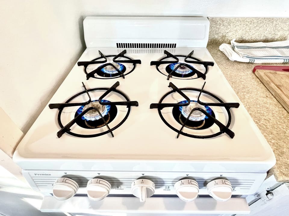 Full kitchen; fridge, gas stove/oven, microwave, toaster, etc. and dining for 2.