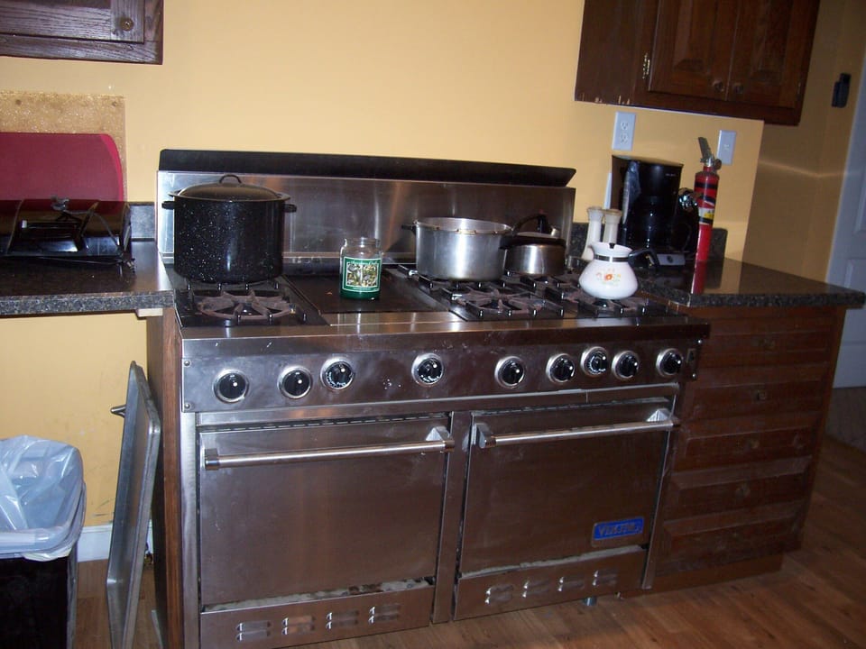 6 burner, griddel, 2 oven viking gas stove