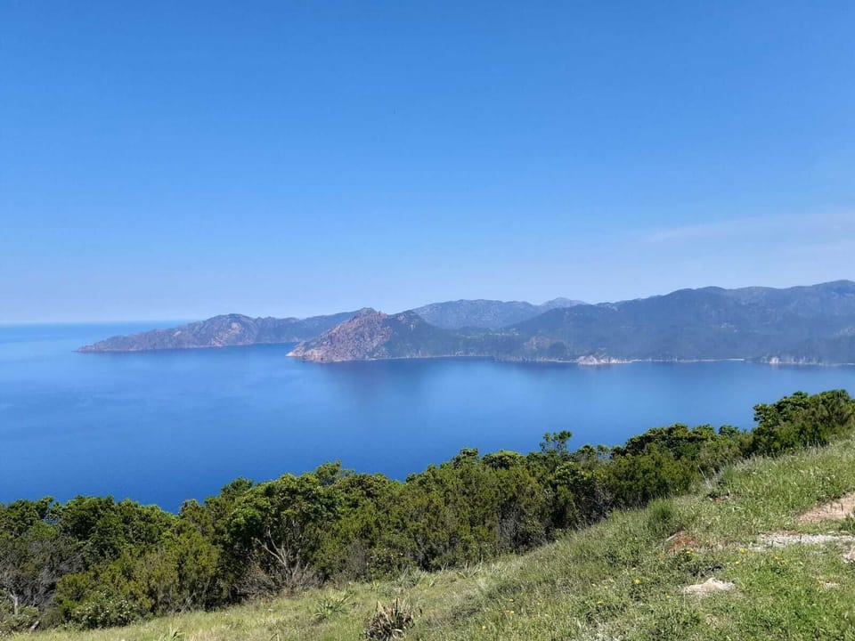 AGOSTA PLAGE, Bas de villa in the heart of a stone hamlet House in Corsica