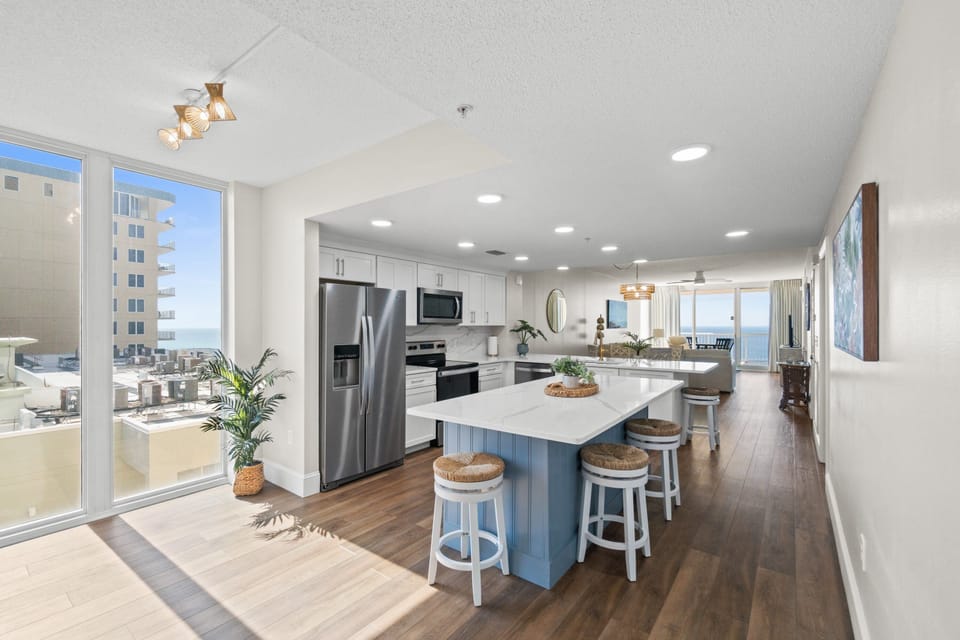 Full Size Kitchen with island seating