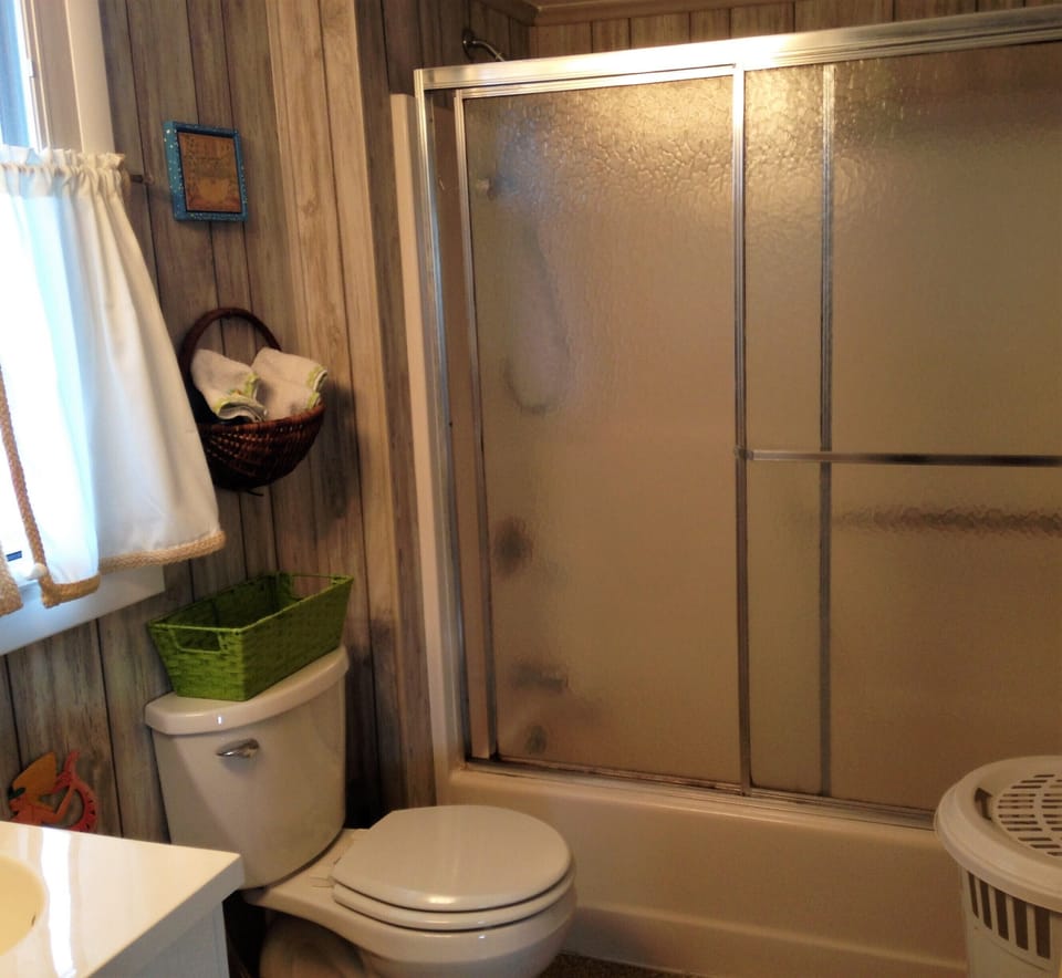DOWNSTAIRS FULL BATH