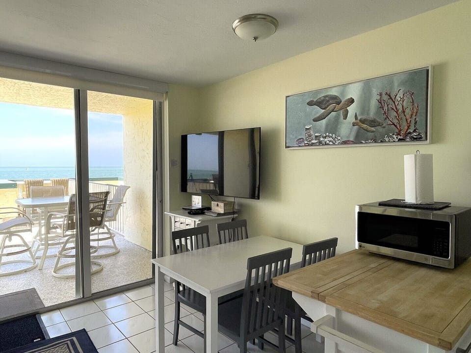 Open concept Living, Dining and Kitchen
