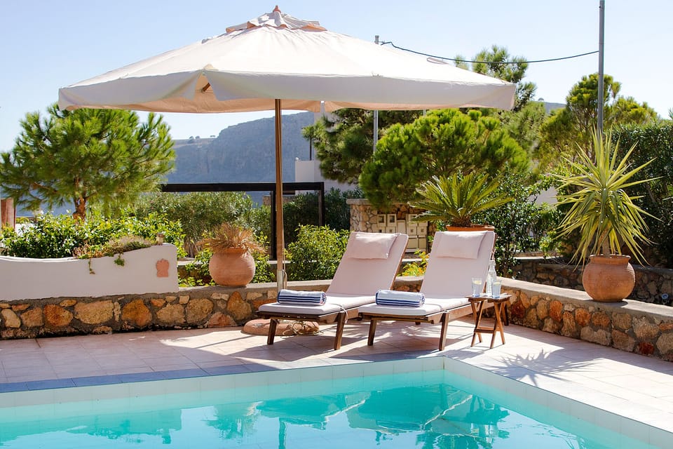 Comfortable sunbeams and huge parasols for much needed shade!
