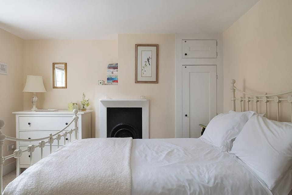 Sleep well here. The bed will be made up with freshly laundered linen.
