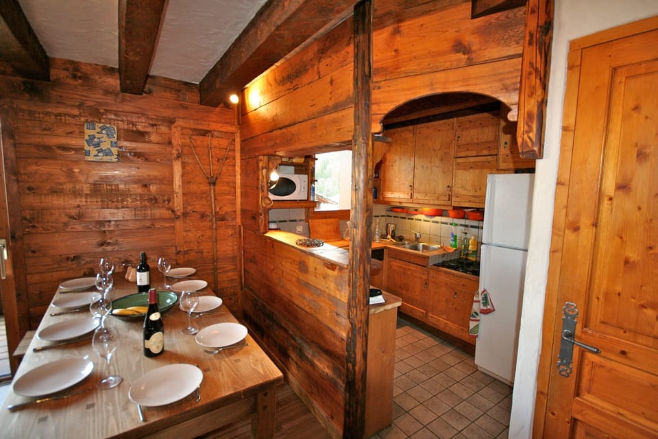 Eating area for ten, with two more at a push. Large American style fridgefreezer