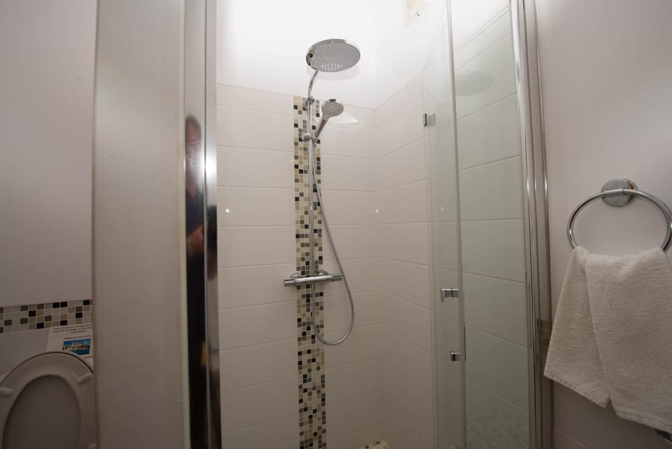 Bedroom 2 bathroom
