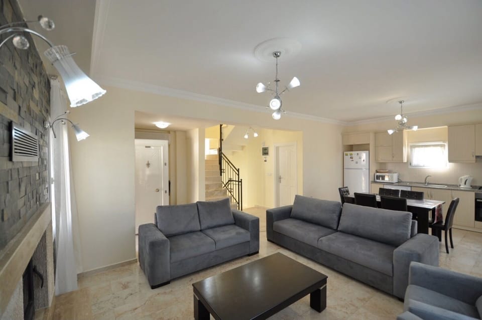 Villa1 open lounge