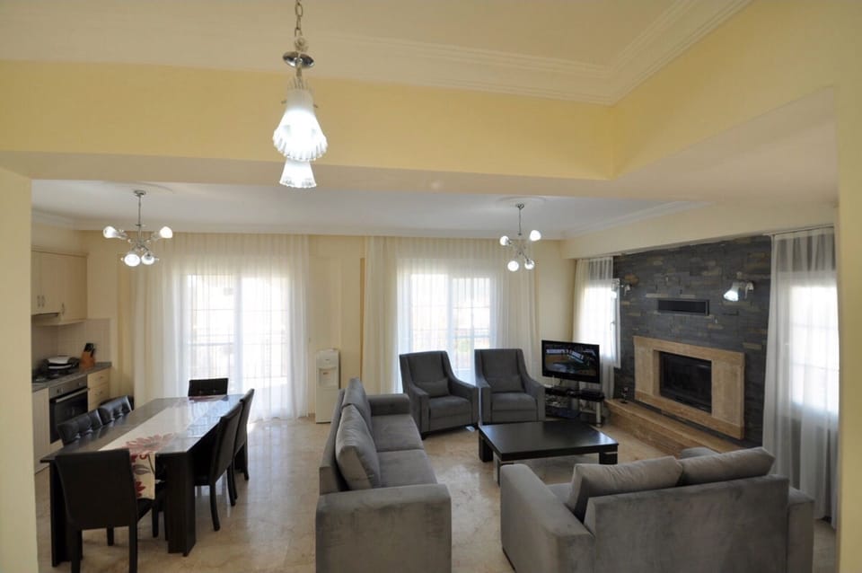 Villa1 lounge & kitchen