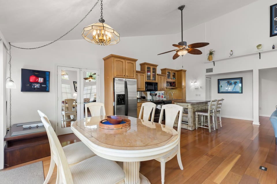 Dining table and seating for 5