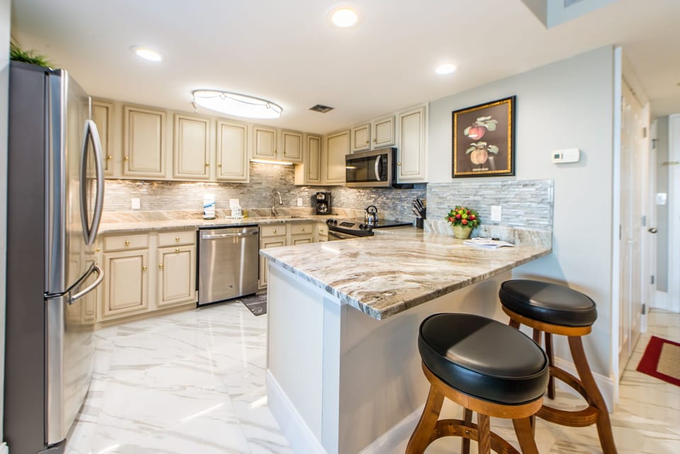 Incredible Counter Tops w/Stainless Appliances