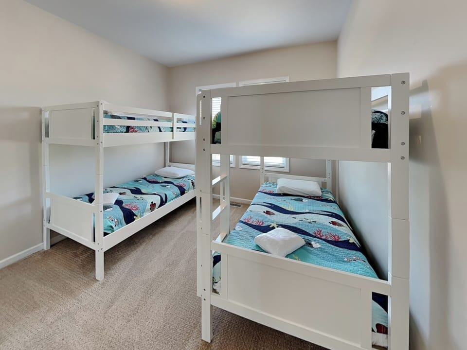 Fifth Bedroom - Twin Bunks