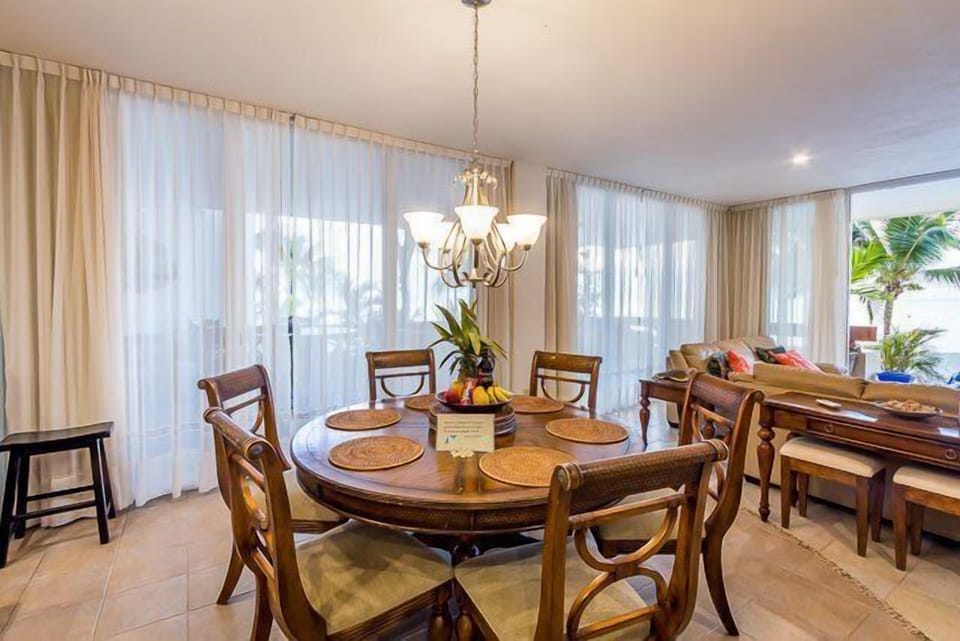 The dining room table seats 6