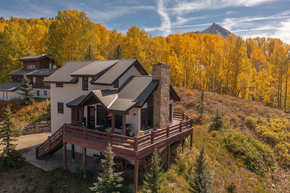 Beautiful Property in secluded neighborhood
