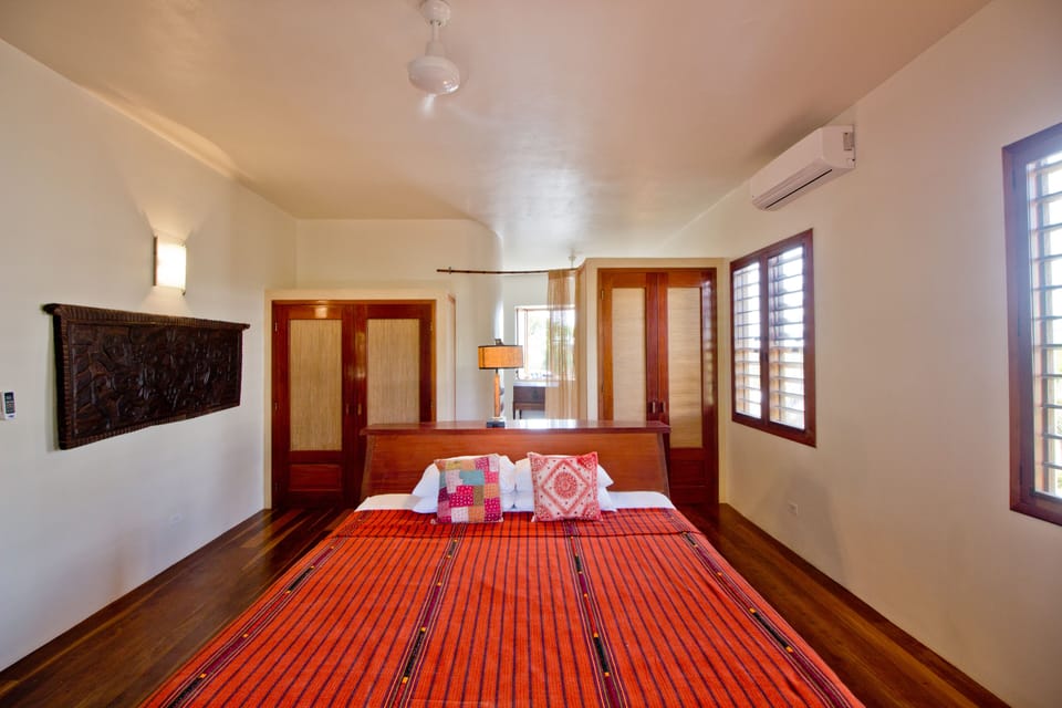 Guest bedroom