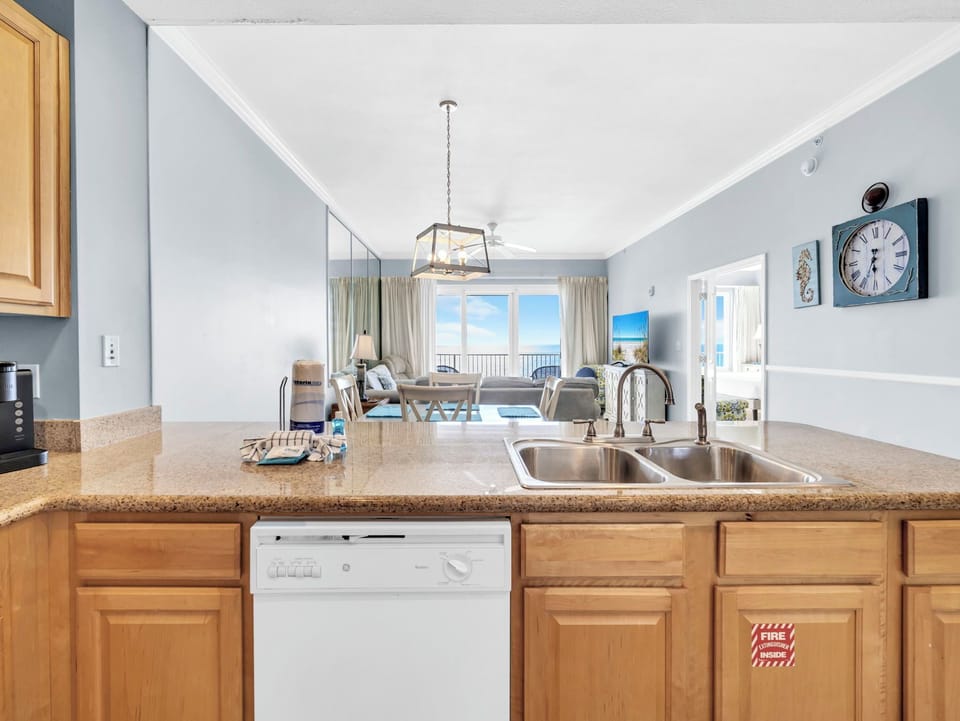 Kitchen to living room