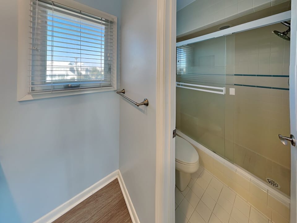 Primary Bathroom - Hallway Access, Tub/Shower Combo, Dual Vanity