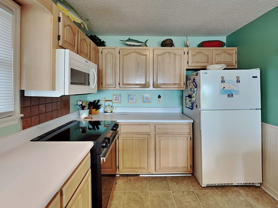 Full Size Kitchen