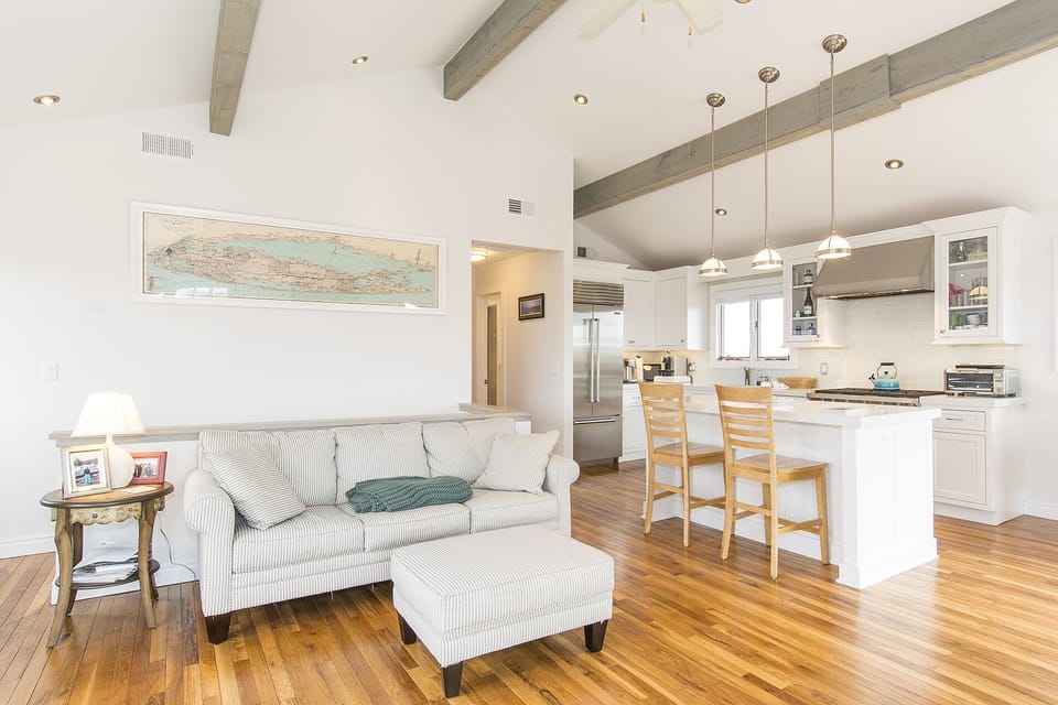 2nd floor living with vault ceiling 