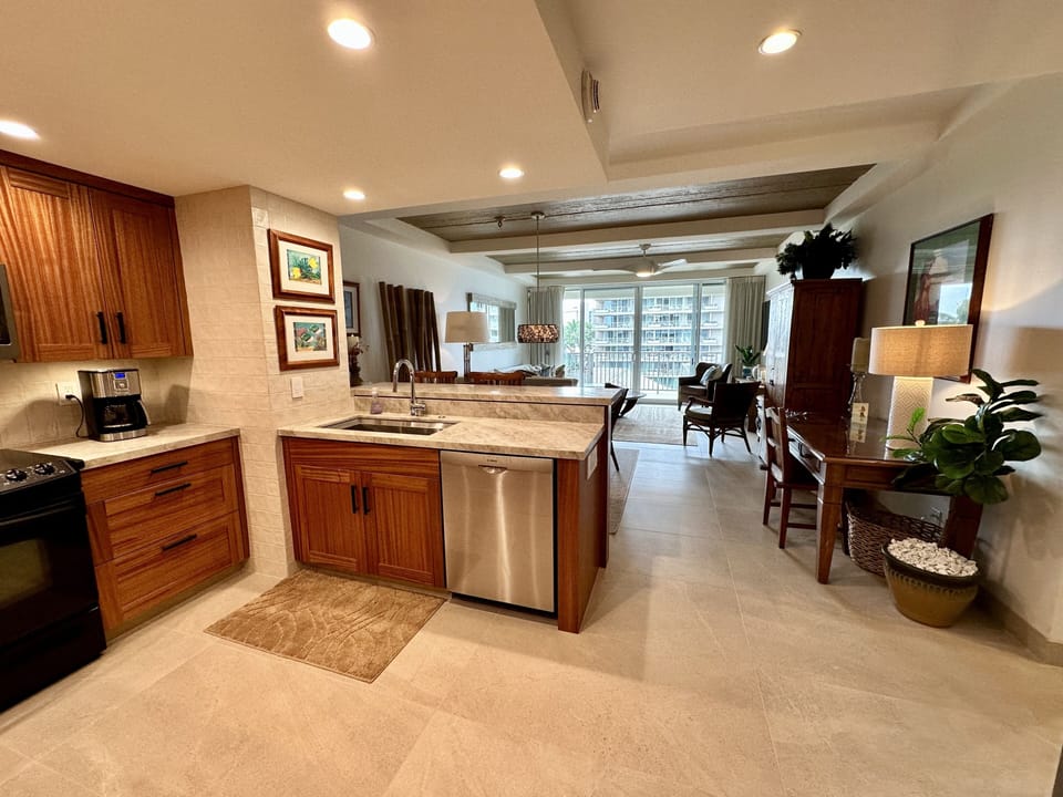 LARGE kitchen