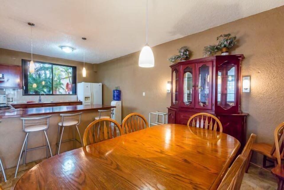 Dining room overlooking the ocean with seating for 6