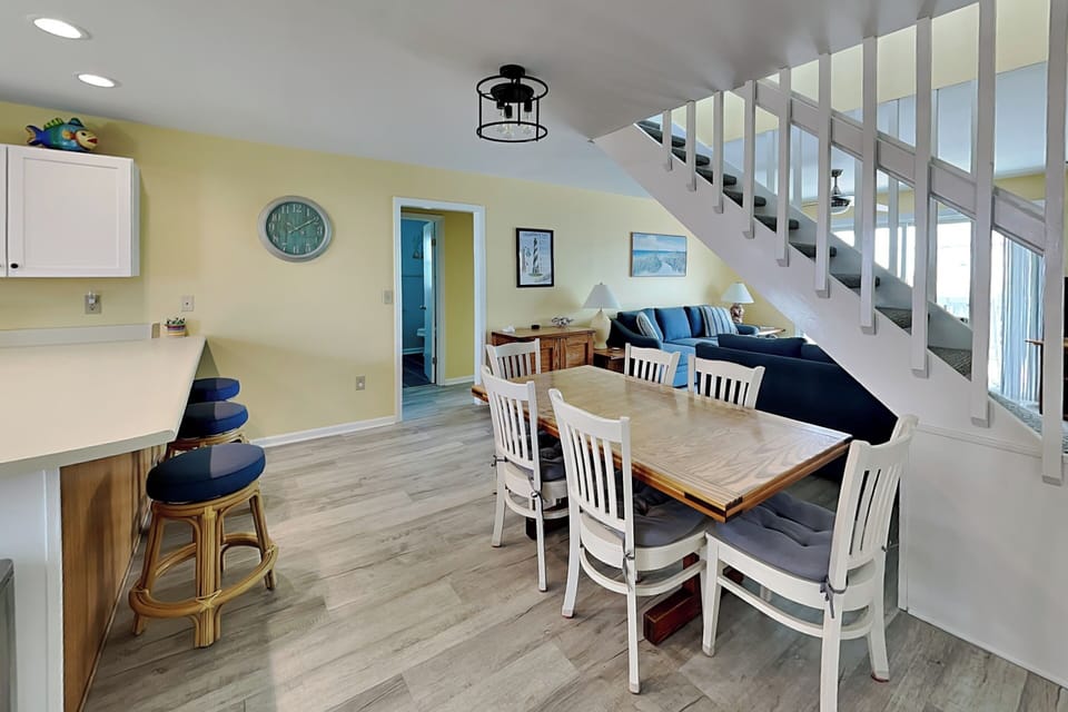 Dining Area + Breakfast Bar