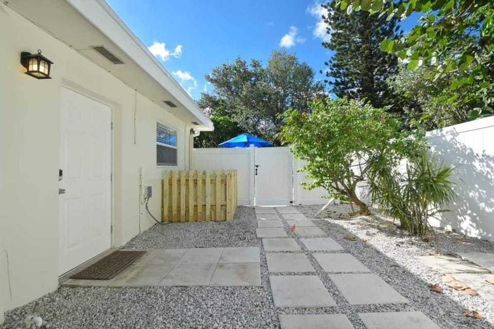 Separate Private Entrance