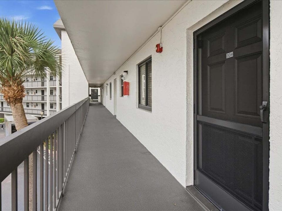 front entry walk way