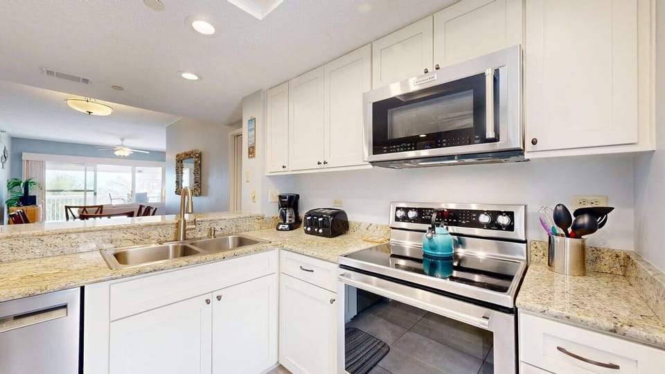 Fully Stocked Kitchen