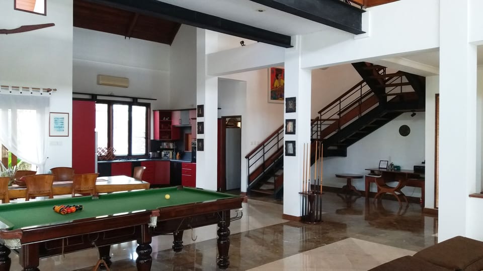 Billiard table