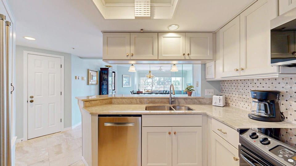 Fully Stocked Kitchen