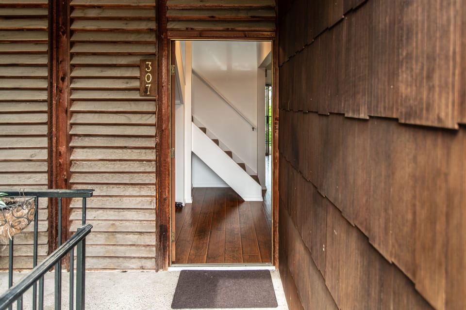 Entry way and door