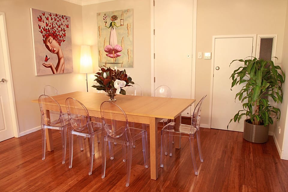 Dining table can expand to seat up to 10 people