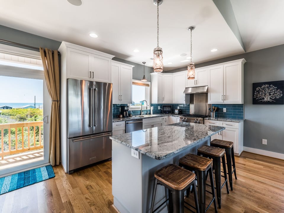 Kitchen with Breakfast Bar - Top Level