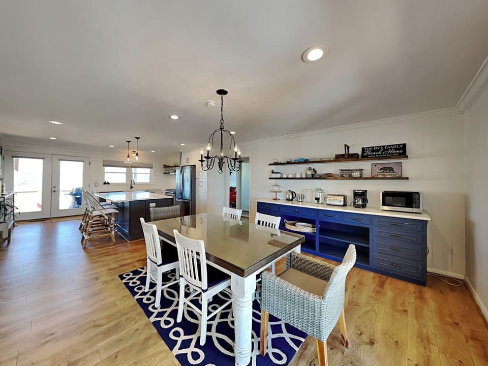 Spacious and Welcoming Layout