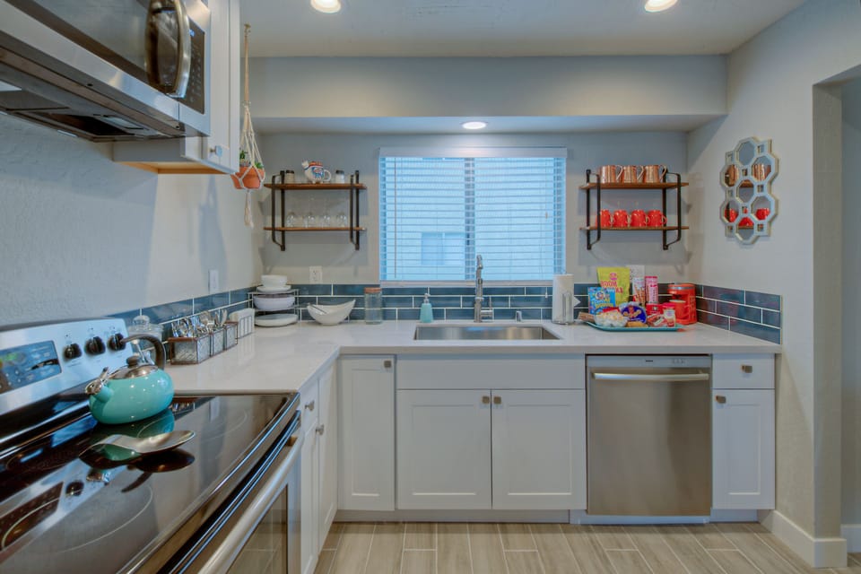 Gorgeous updated kitchen with all the amentities included.