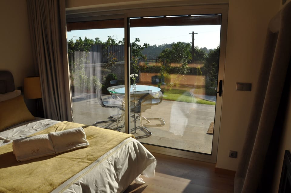 Vista do quarto de casal para o exterior