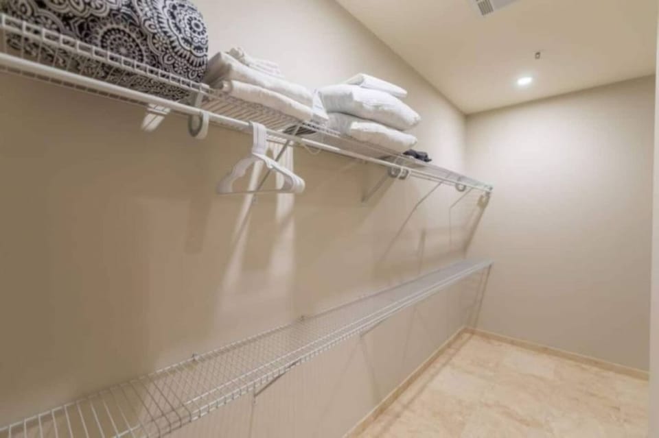Walk-in closet