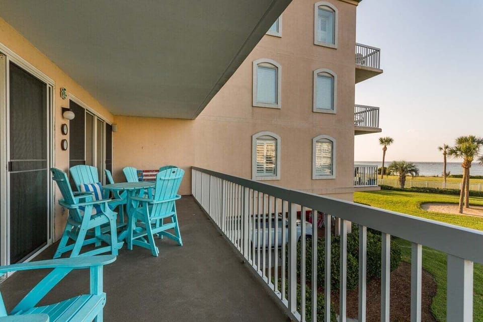 Saint Simons Grand 125 - Private Balcony