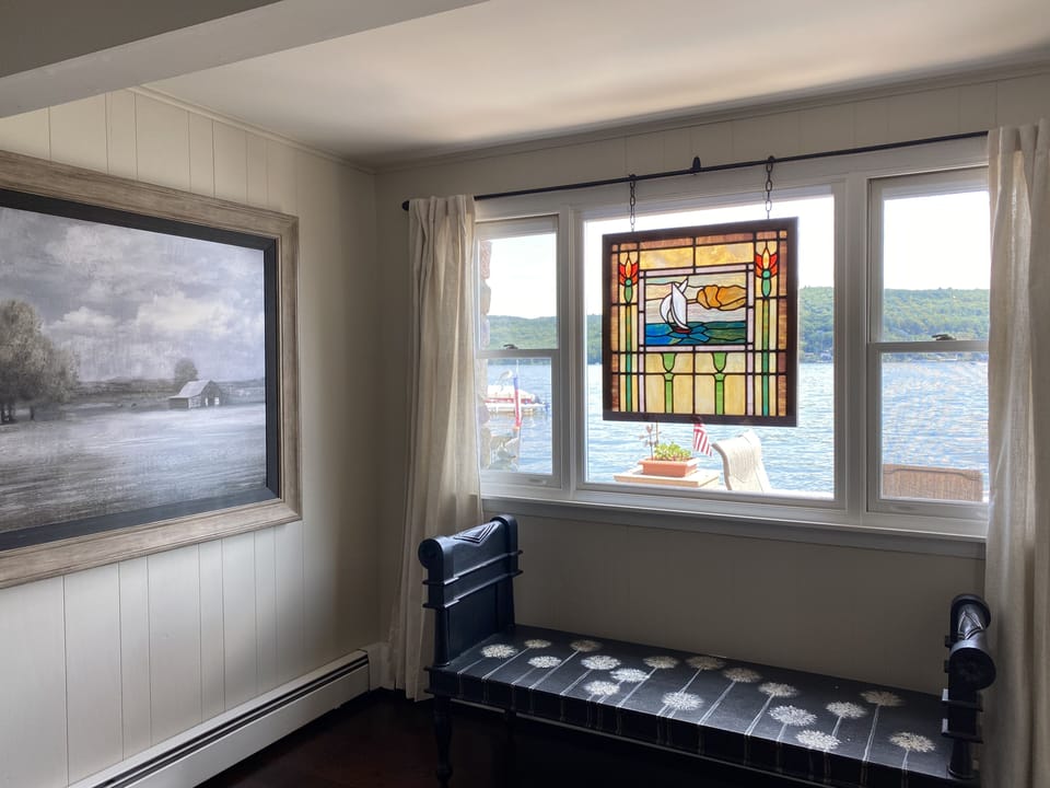 lake views from every room!