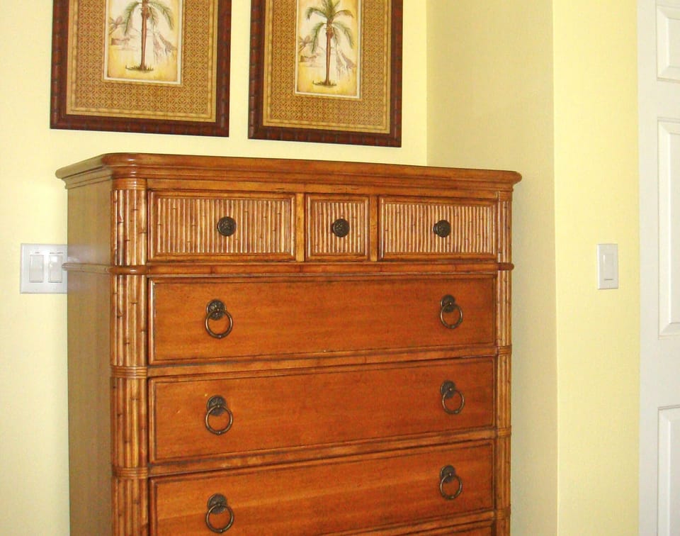 Lexington Tommy Bahama bureau