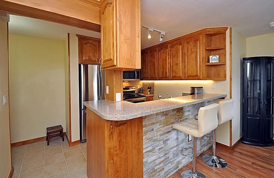 Kitchen and bar