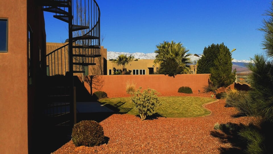 Patio and backyard have plenty of room for relaxing, grilling & entertaining!